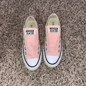 light pink low-top Converse all stars